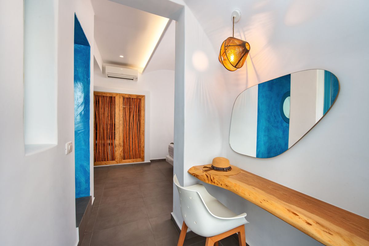 evgenia villas suites two bedroom suite hot tub DSC_7533 11121s